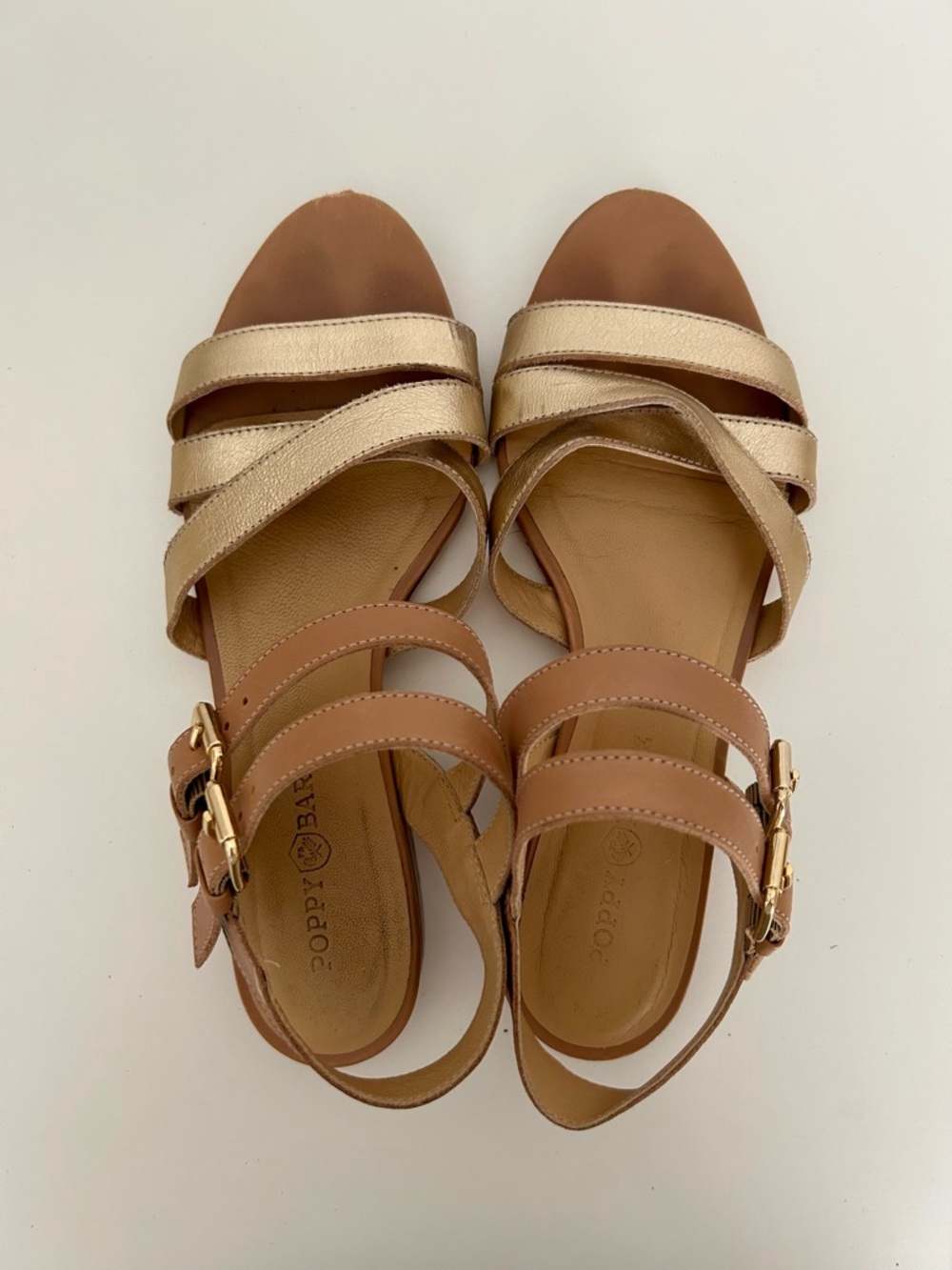 Poppy Barley Maligne women’s leather sandals in gold/tan | size 7.5